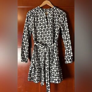 Jessica Simpson Black and White Geometric Dress